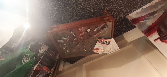 F1 Display tables