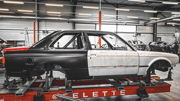 BMW E30 M3 REAR QUARTER FENDER