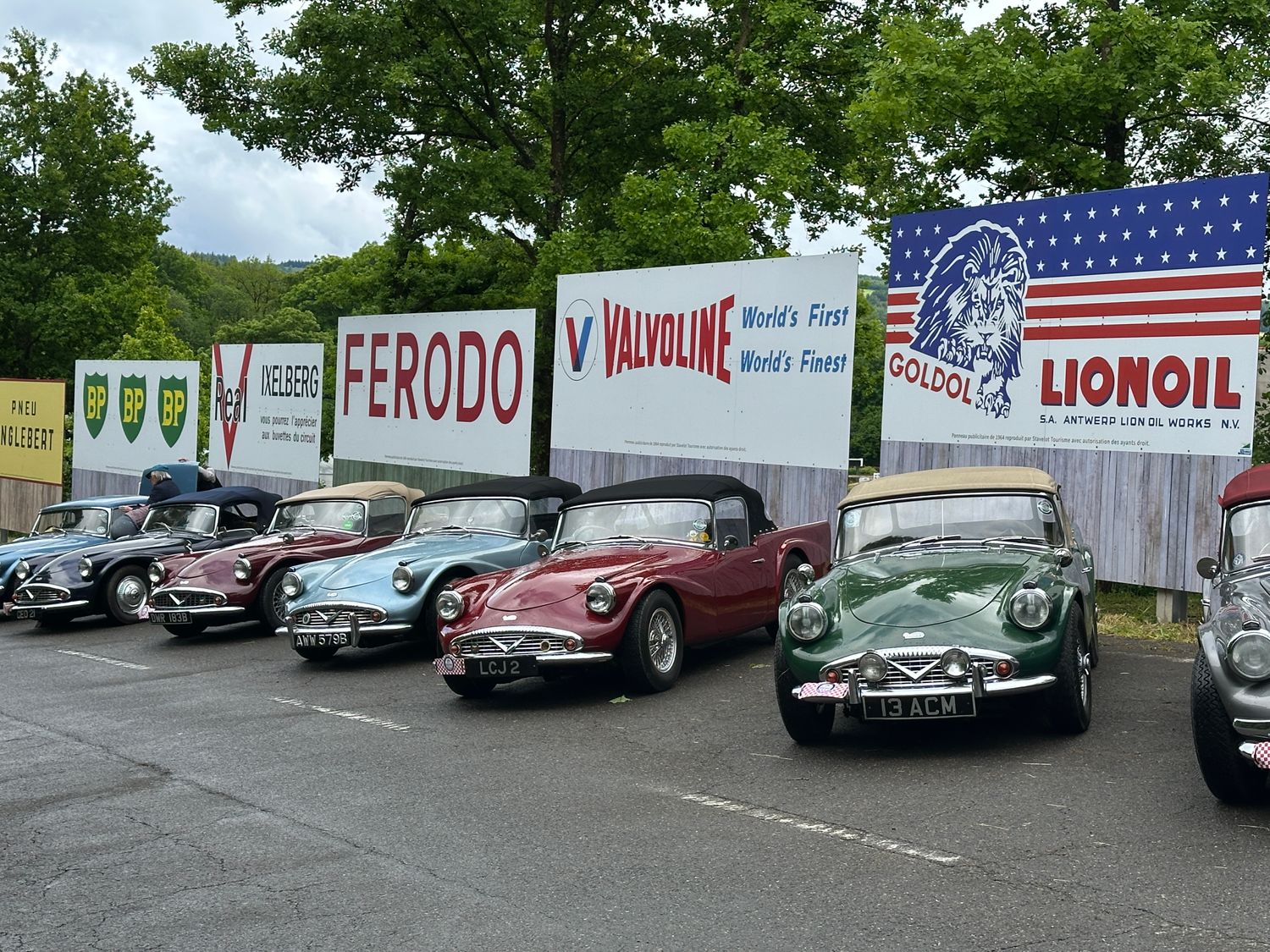 Cover image - Daimler SP250 Owners Club