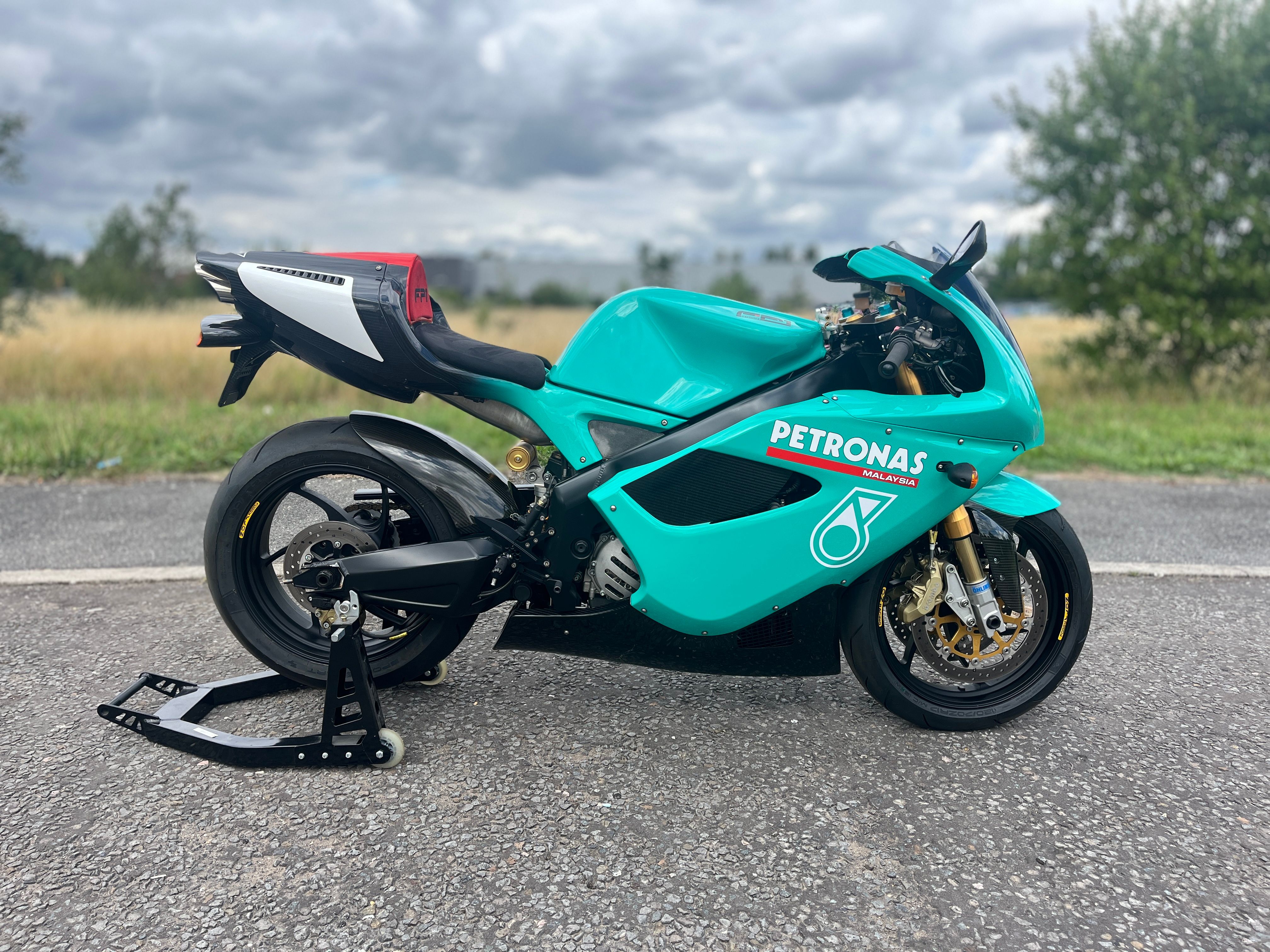 2003 Petronas FP1 899cc