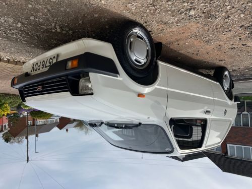 Alex Mills – 1992 Austin Metro 310 City Van