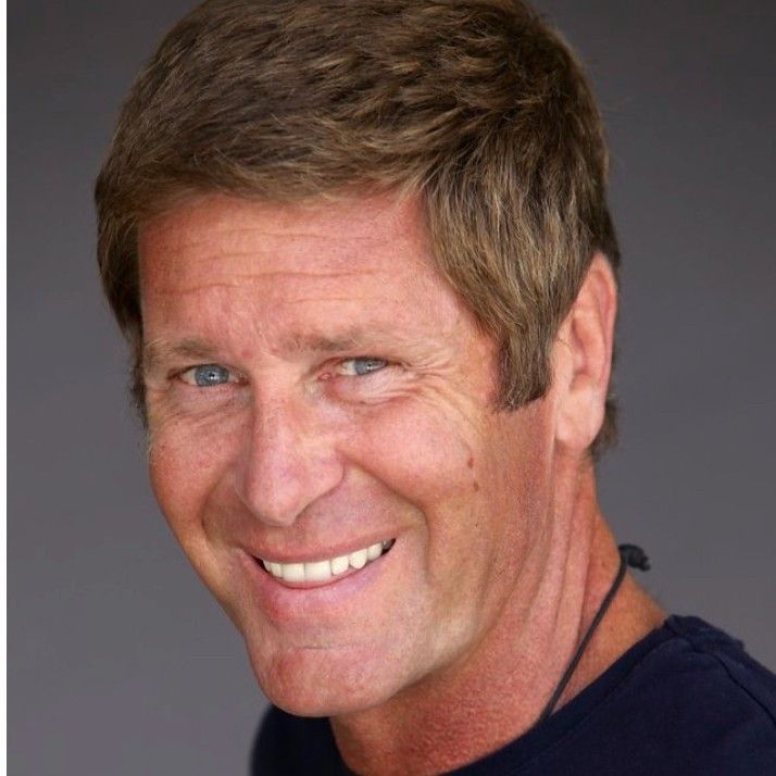 Gary  Mavers