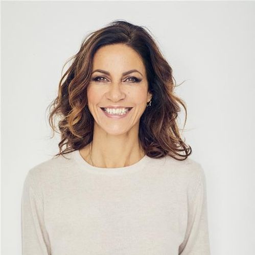 Speaker profile image for Julia Bradbury