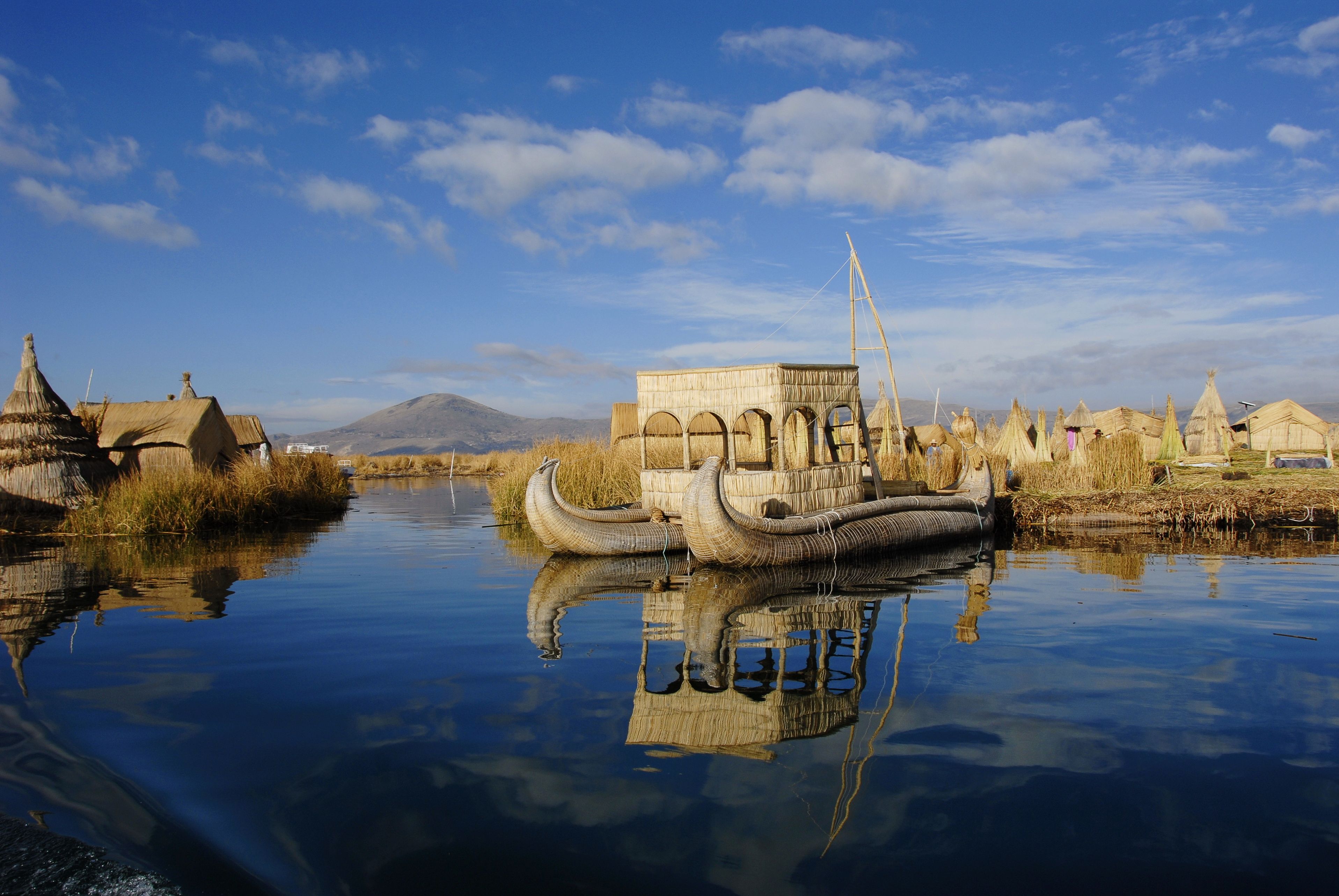 Uros island, titicaca lake, Peru