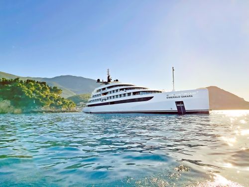 Luxury Yacht Cruise Offers