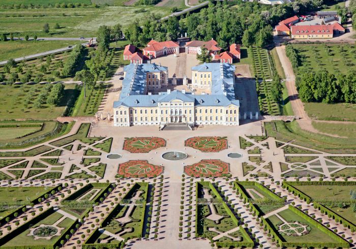 Baltic Capitals Private Tour - complimentary room upgrades