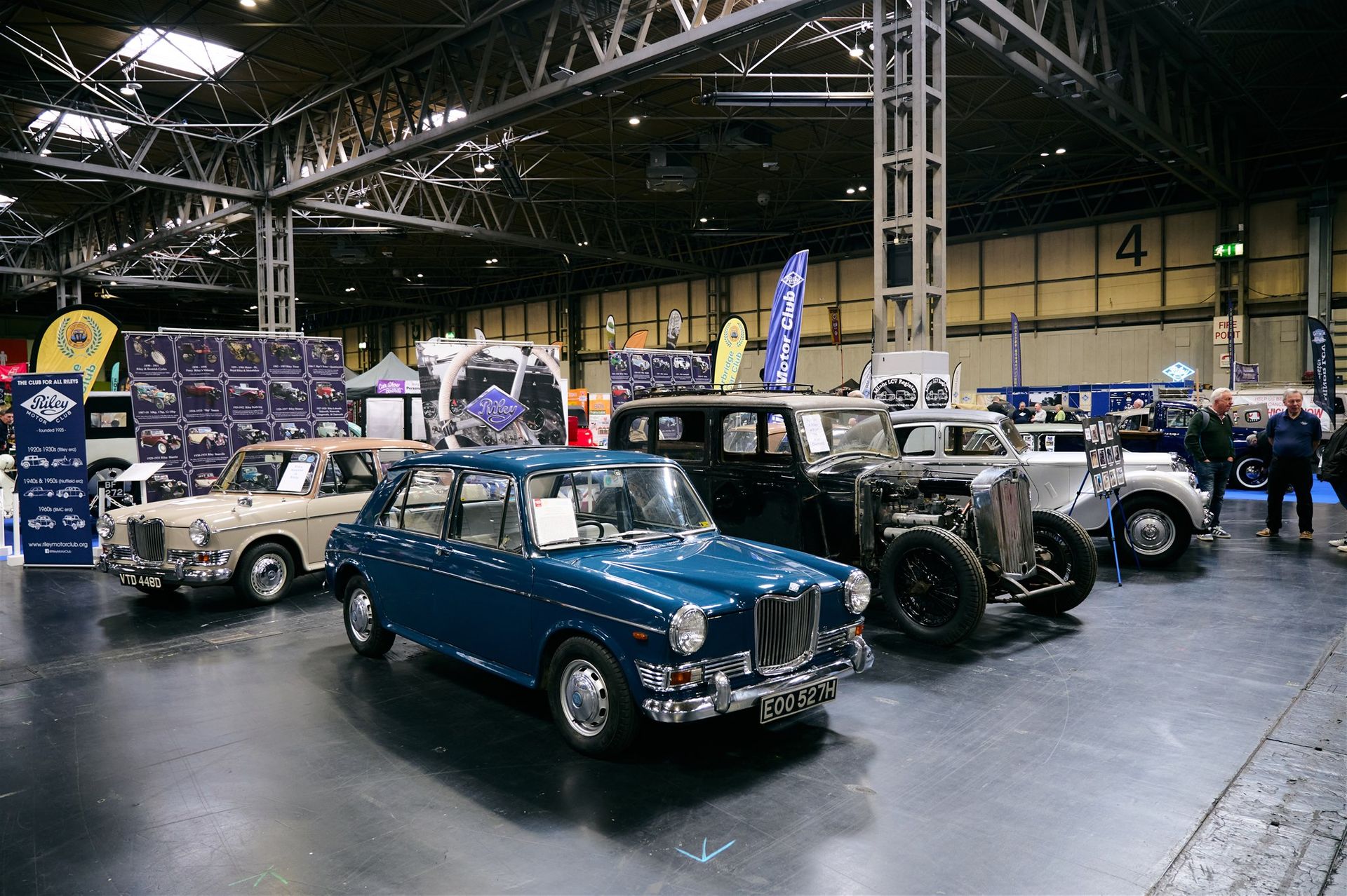 1,300+ CARS ON DISPLAY, 160 CAR CLUBS 