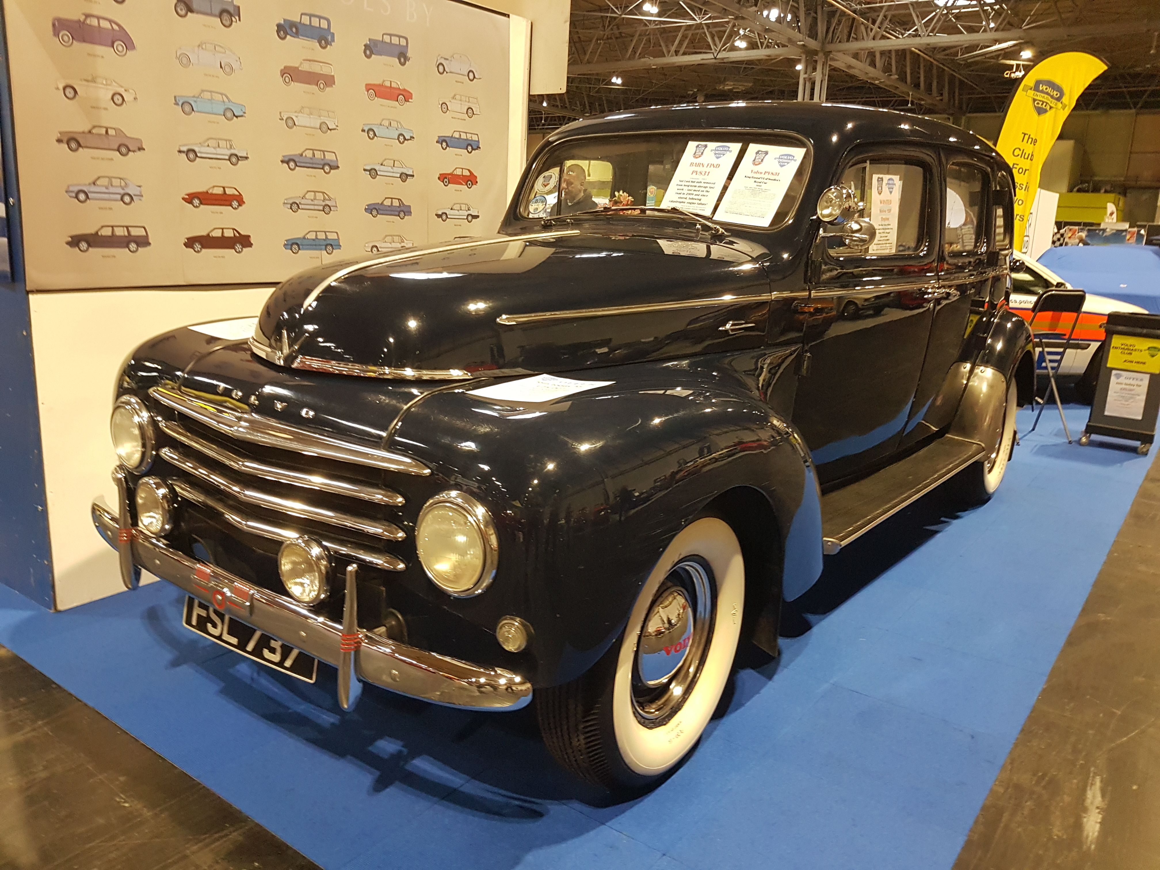 Volvo Enthusiasts Club - Removing the Engine from the beast!