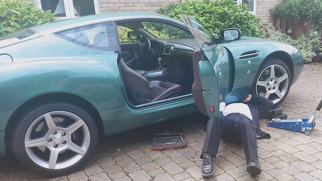 Knowledge and Networking