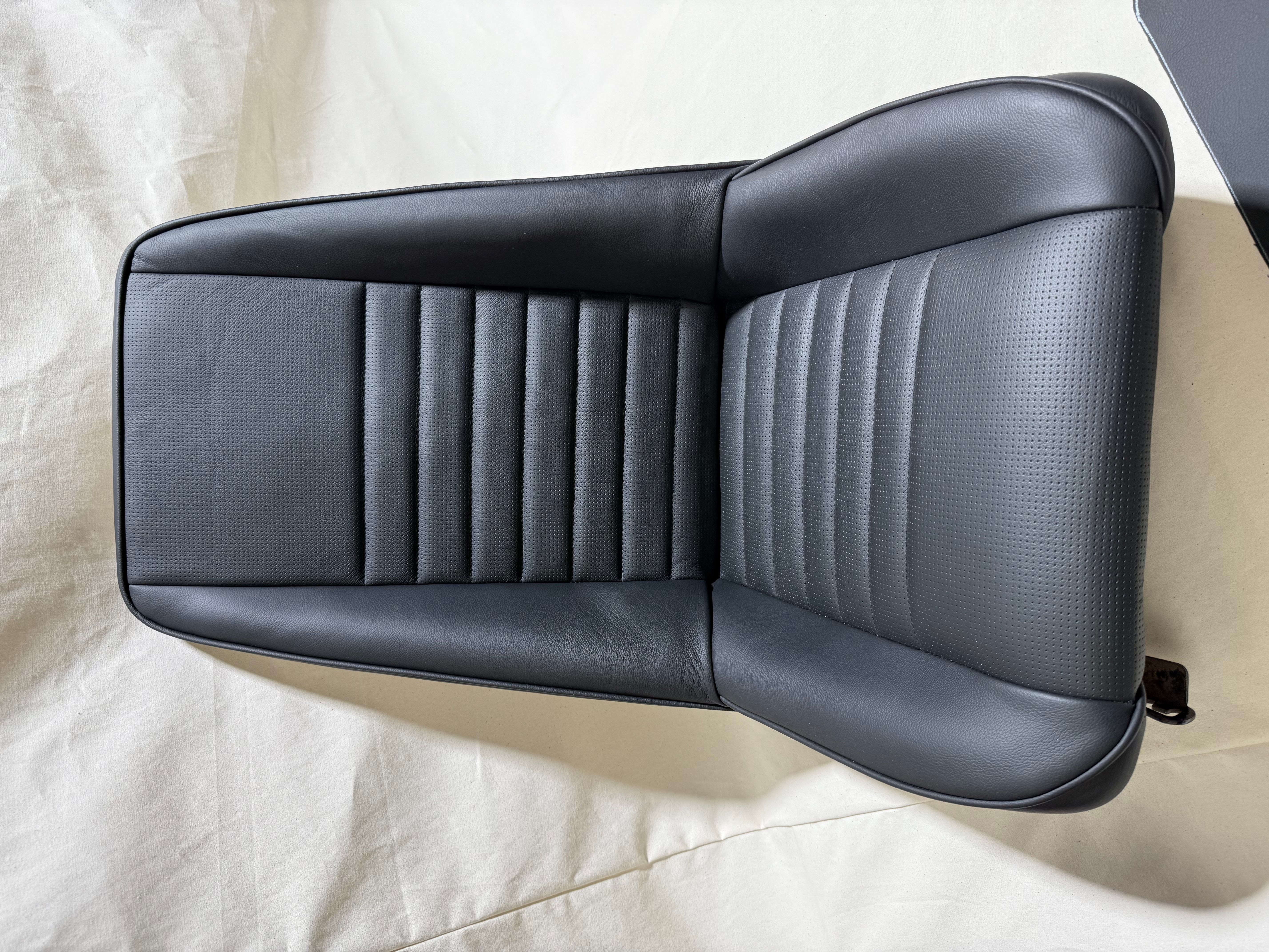 LOTUS ELAN seats