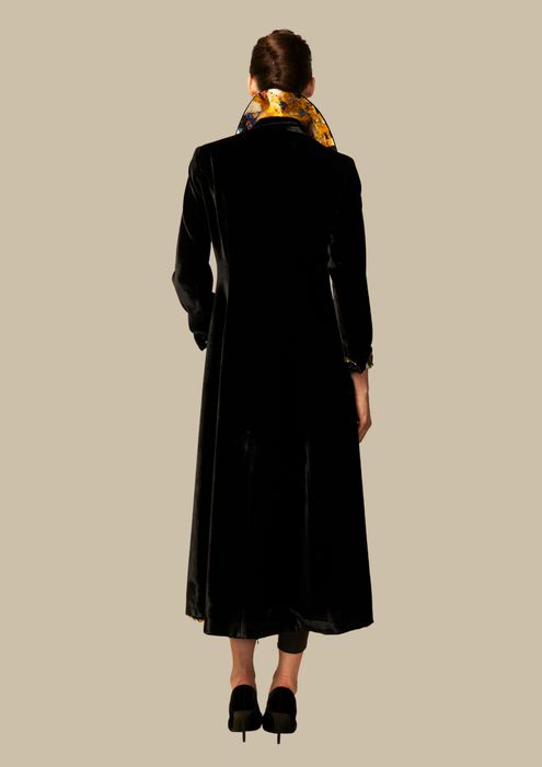 BLACK VELVET - WINDSOR COAT