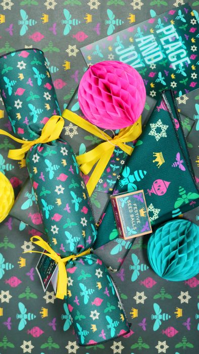 Luxurious fabric seed ball gift crackers