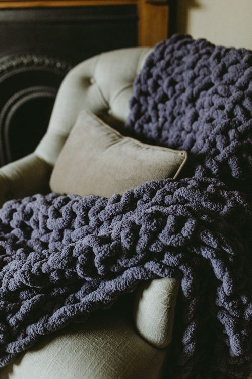 hand knit chunky throw blanket - medium