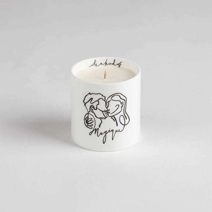 'It's a kind of...Magique' Bergamot & Sandalwood Scented Candle