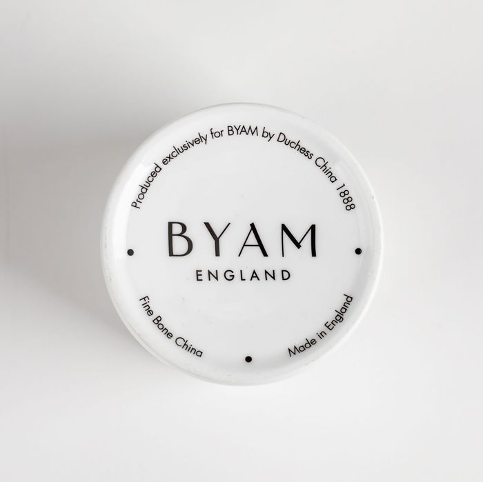 'It's a kind of...Magique' Bergamot & Sandalwood Scented Candle