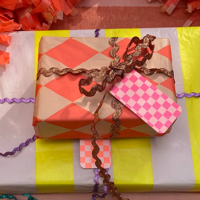 The most colourful gift warpping