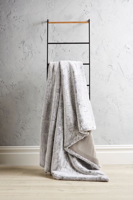 Luxury Ice Tip Throw