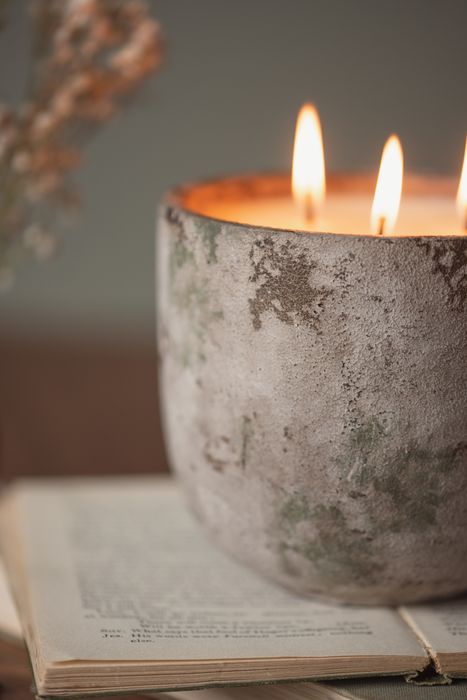 3 wick concrete candle