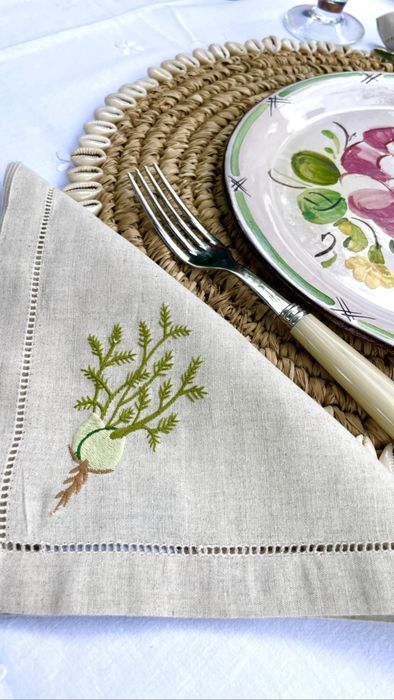 Napkins with embroideries