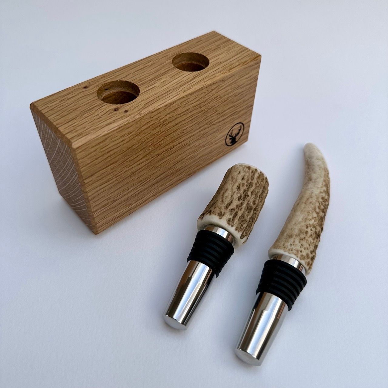 Cortina Wine Set - Red & White Wine Stoppers