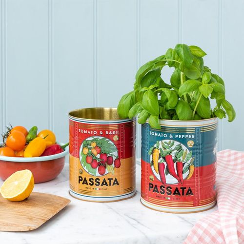 Passata storage tins