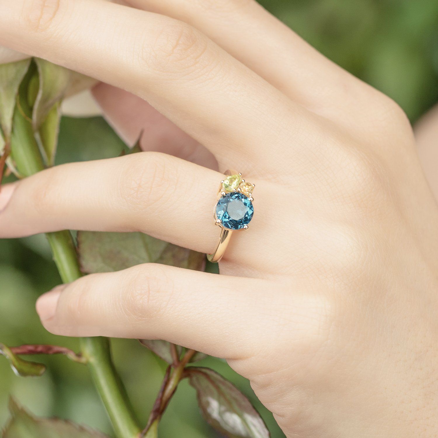 Como Teal Topaz, Peridot and Citrine Gold Cluster Ring