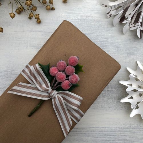 Frosted Berry Decorations