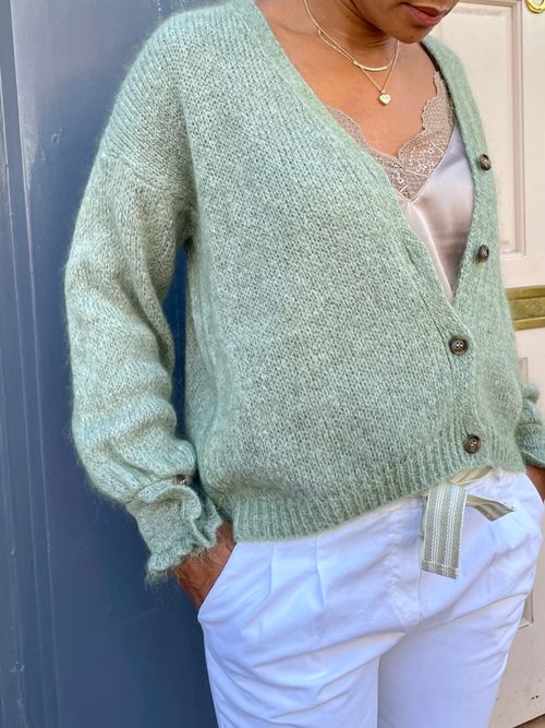 BASIL CARDI IN OLIVE GREEN