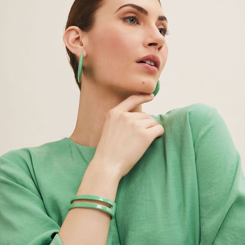 Green horn cut out cuff