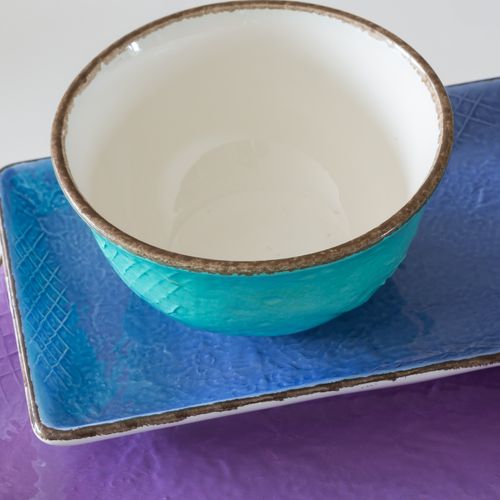 STYLISH TABLEWARE FROM TUSCANY.