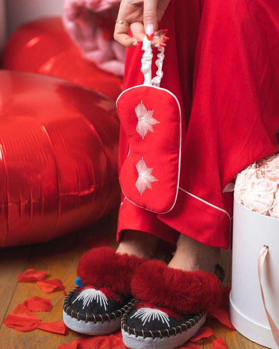 Ruby sleep mask