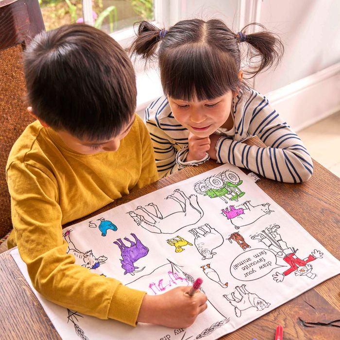 COMING SOON! Colour-in Placemat to Go – Farmyard
