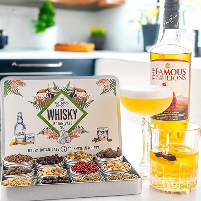 'Make Your Own' Kits for Gin, Rum & Whisky
