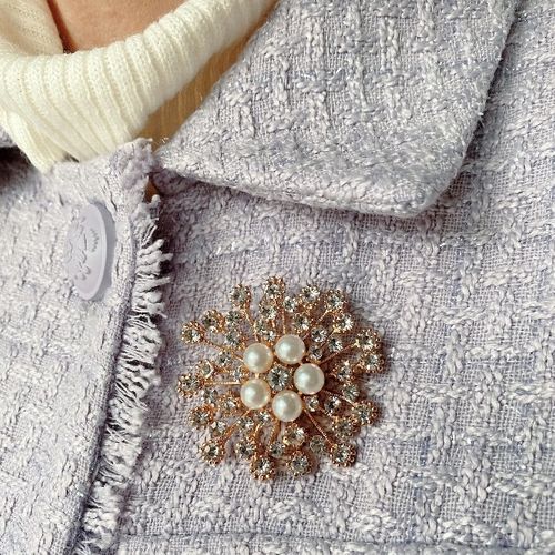 Pearl Brooch Starburst with Cystal