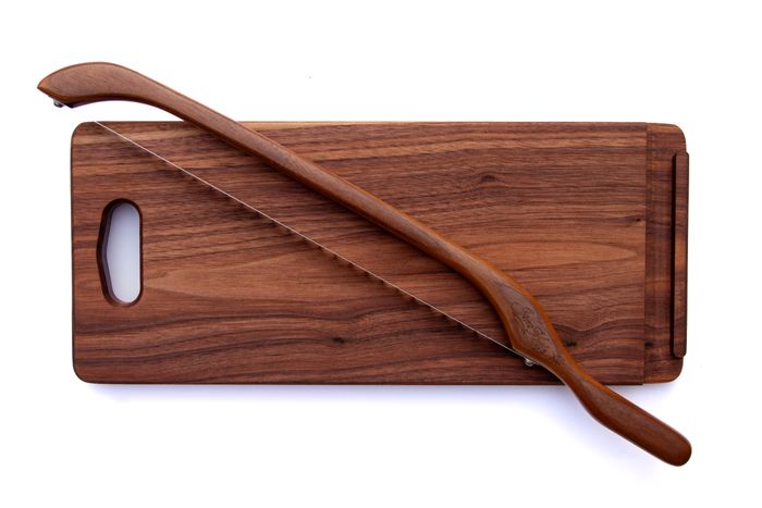 The JonoKnife bread saw range