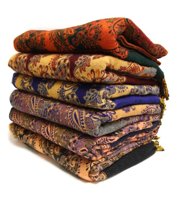 Tibet Shawls – Traditional Himalayan Warmth