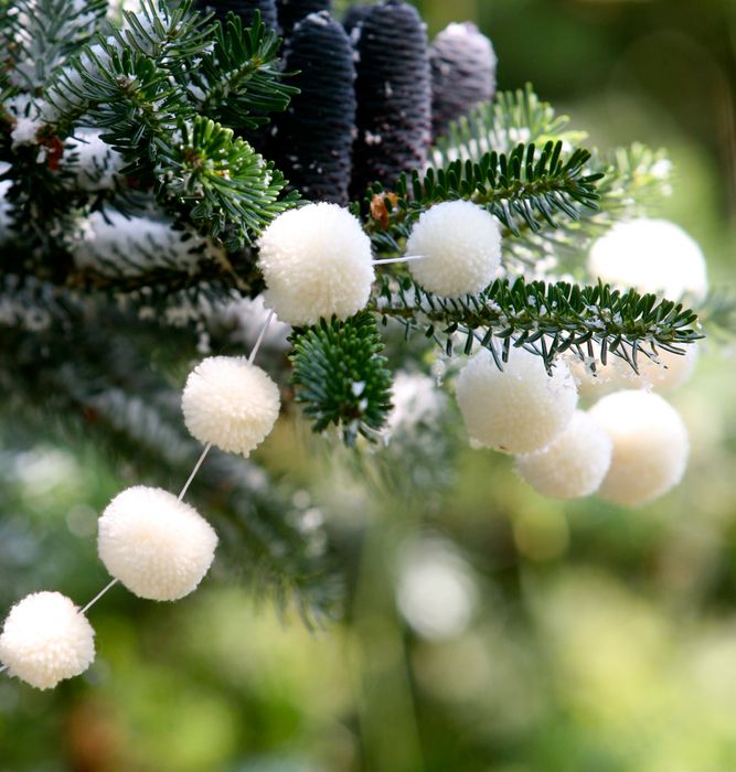 Pom Pom White Christmas Garlands