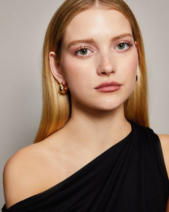 Maddie Midi-Hoop Earrings