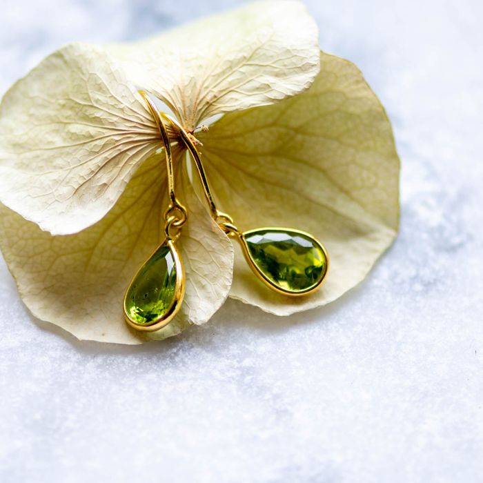 Drop earring in Peridot