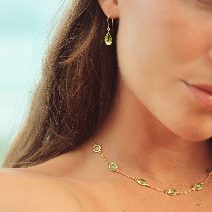 Drop earring in Peridot