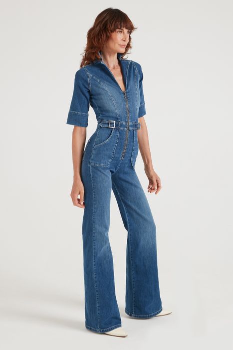 CASSANDRA IN FAWCETT BLUE