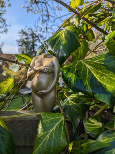 Celebrate your pregnancy with a bespoke sculpture