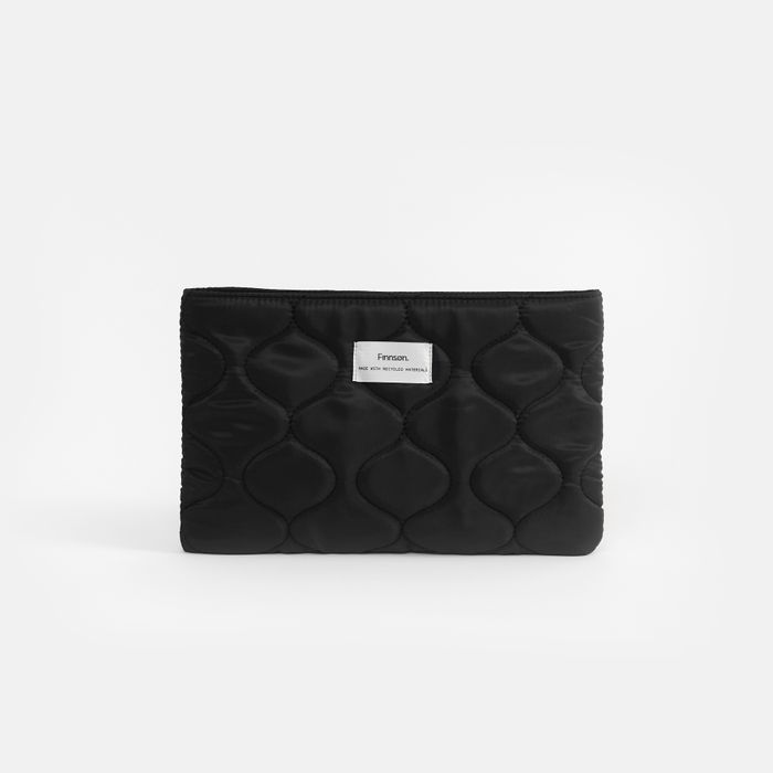 Ottie eco changing pouch in black £35