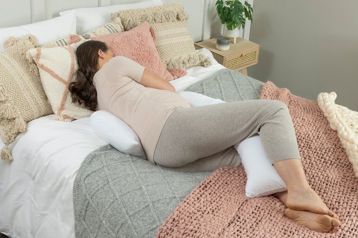 dreamgenii Pregnancy Support and Feeding Pillow