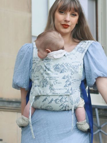 Middle Earth Bairn Carrier