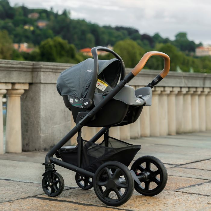 Joie Chrome Deluxe Travel System Bundle with 2-in-1 Seat and R129 Car Seat Moonlight