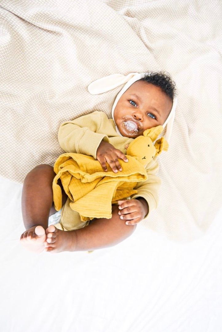 Newborn baby 2025 yellow outfit