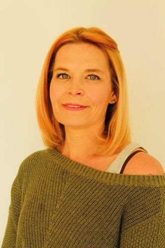 Lesley Bland