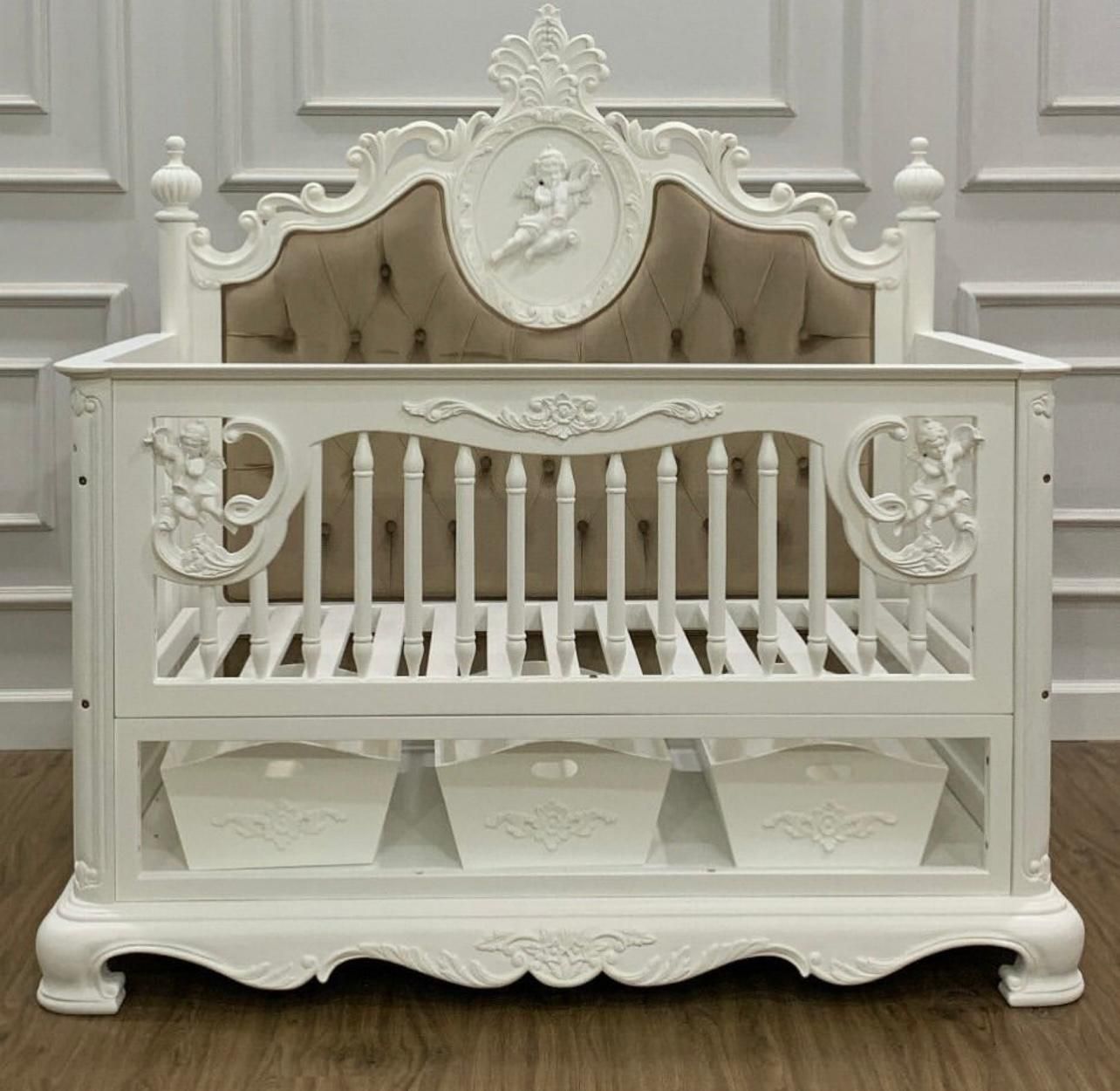 Oud With Cherubs