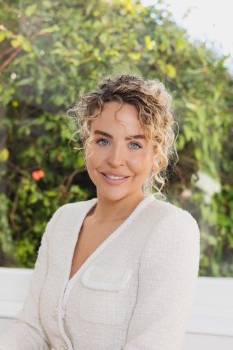 Lydia  Bright